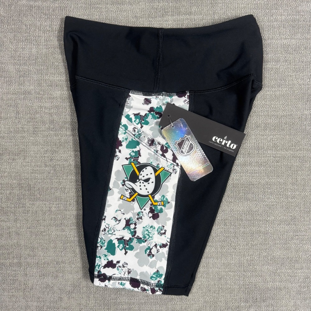 NWT Certa NHL Anaheim Ducks Bike Shorts Women's‎ Small Mighty Ducks Athletic